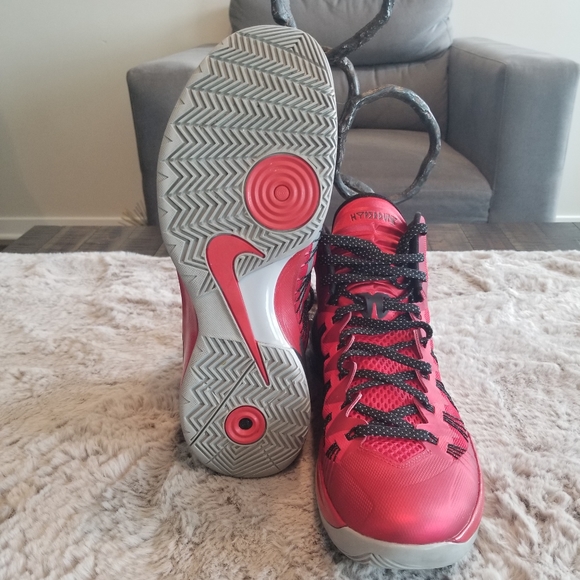Men's Nike Red Hyperdunks - Picture 3 of 4